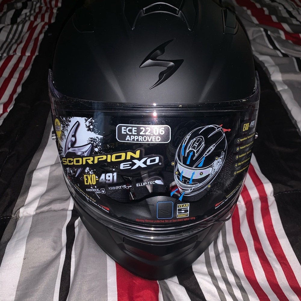 Scorpion EXO-491 Matt Black Large helmet